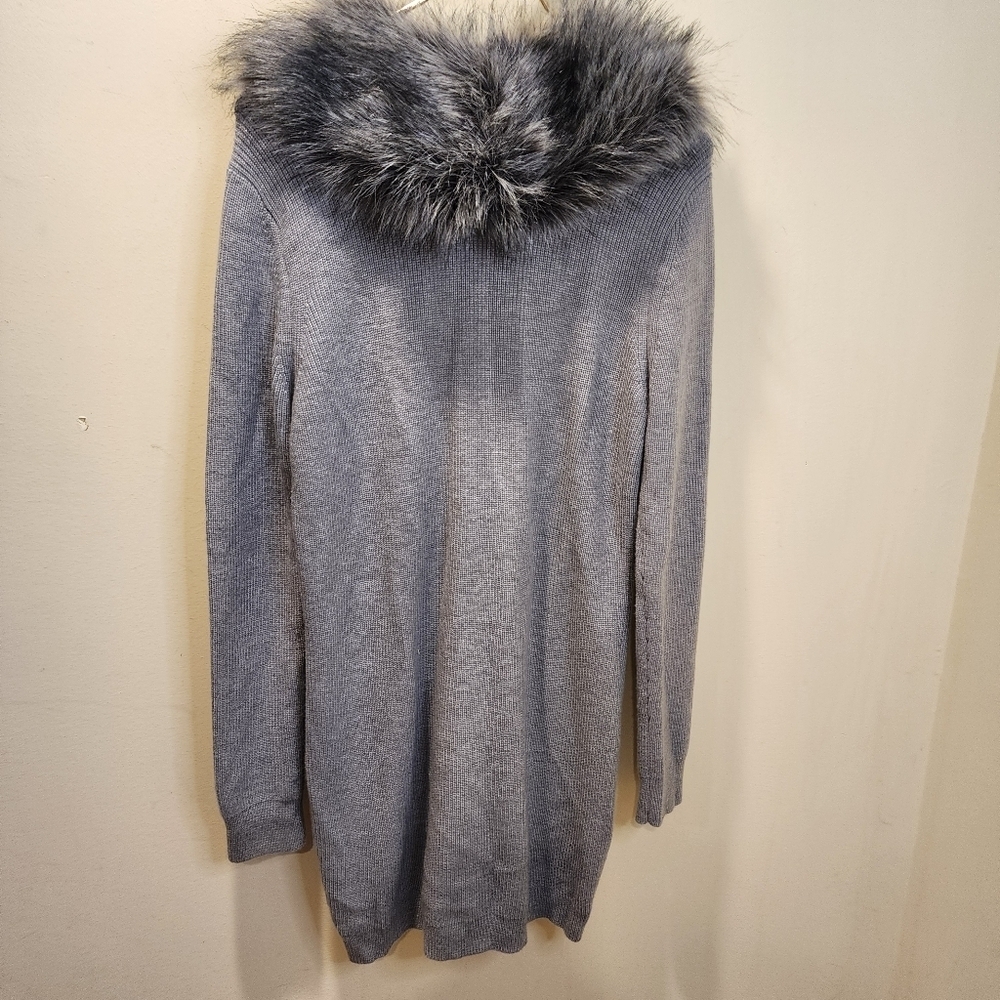 WHBM Women's Button Down Gray Cardigan with Faux Fur Collar Size M - Picture 8 of 11